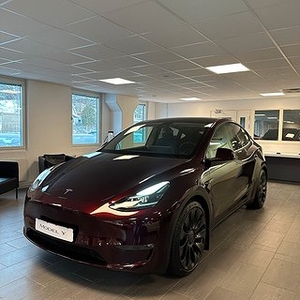 Tesla Model Y Long Range AWD privatleasing snabb leverans