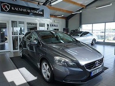 Volvo V40 D2 115HK Automat Momentum Svensksåld