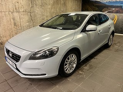 Volvo V40 D2 Summum Bkamera I Värmare I SoV I Fullservad