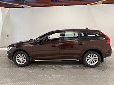 Volvo V60 Cross Country D4 AWD 190hk Momentum VOC DVärm Drag