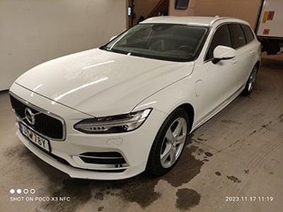 Volvo V90 Recharge T8 AWD Momentum Advanced Edition