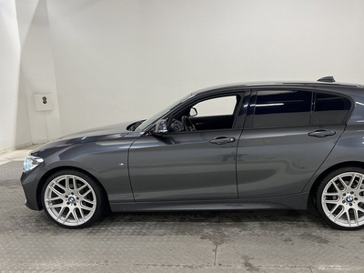 BMW 118M Sport Sportstolar Sportratt PDC 2016, Halvkombi