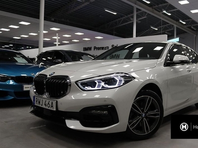 BMW 135i118 5-Dr Model Sport P-Sensorer Service Inclusive 2020, Halvkombi