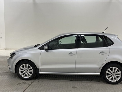 Volkswagen Polo1.2 TSI Touchskärm Låga Mil Välservad 2017, Halvkombi