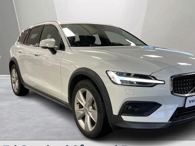 Volvo V60Cross Country B4 AWD Diesel Adv Edt, 360 kamera, Harman Kardon, Dragkrok, Smartphone Integration 2021, Kombi