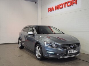 Volvo V60D5 Plug-in AWD Summum VOC Pano Skinn Navi 2017, Kombi