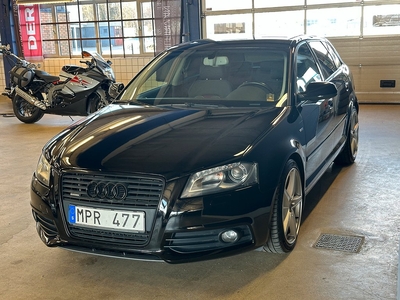 Audi A3 2.0 TDI 170 Hk Quattro, S-Line *Dragkrok, Xenon*