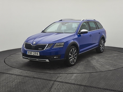 Skoda Octavia Kombi Scout 2,0TDI 184hk DSG 4x4 Business/Premium/P-värm