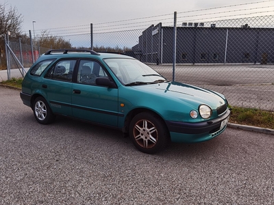 Toyota Corolla Kombi 1.6 Automat