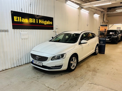 Volvo V60 D4 Momentum Euro 6,dubbelkommando