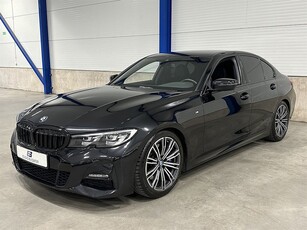 BMW 330 i 258 HK Sedan / M Sport / Navi /