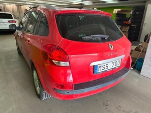 Renault Clio Sport Tourer 1.5 dCi NYKAMREM LÅGMIL M-VÄRMARE