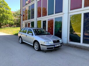 Skoda Octavia Tour Kombi 1.6 MPI Ac Ny Kamrem