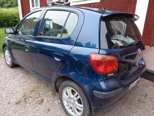 Toyota Yaris 5D NYBES U.A./BRA DÄCK/MV/CD/FINANS/INBYTE