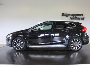 Volvo V40 Cross Country D3 Mom Pro Edition Pano Blis B-kam