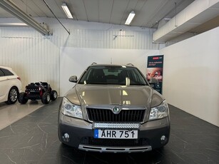 Skoda Octavia Scout 2.0 TDI 4x4 | D-VÄRMARE | NYBES | PDC