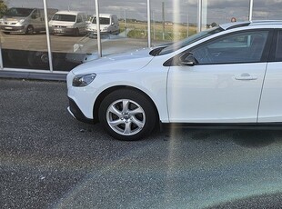 Volvo V40 Cross Country D3 Manuell, 150hk Momentum