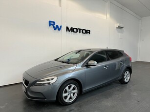 Volvo V40 D3 150hk Momentum Drag D-värm VOC Navi Backkamera