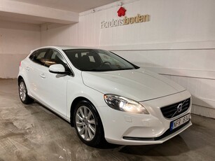 Volvo V40 D3 Automat Momentum | Backkamera | VOC |K-rem bytt