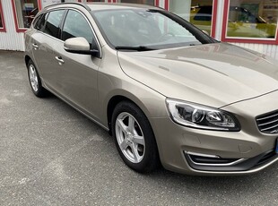 Volvo V60D4 Momentum Euro 6, kamrem bytt 2014, Kombi