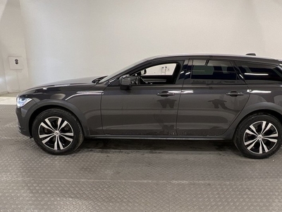 Volvo V90Cross Country B4 AWD Momentum VOC D-Värm 360° Drag 2022, Kombi