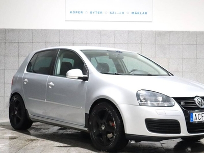 Volkswagen Golf5-dörrar 1.6 Besiktigad Svensksåld 2008, Halvkombi