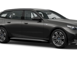 BMW i5eDrive40 Touring 2025, Sedan