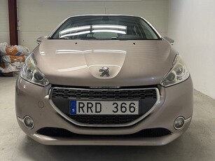 Peugeot 208 5-dörrar 1.2 VTi NY KAMREM 11700MIL