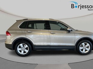 Volkswagen Tiguan 1.4TSI 150HK 4M Drag Soltak Parkvärm