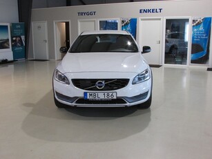 Volvo V60 Cross Country D4 Geartronic Euro 6 EN ÄGARE DRAG NY SERVAD