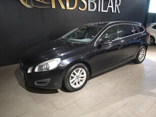 Volvo V60 D4 AWD Geartronic Momentum 163hk | Drag | Värmare