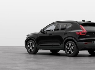 Volvo XC40 B4 FWD Bensin Plus Dark | Drag | Harman Kardon |