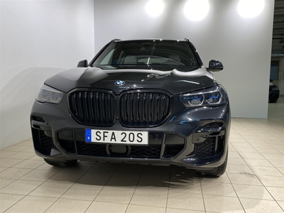 BMW X5 M50i