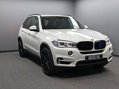 BMW X5 xDrive30d 258hk Sportline GPS Värmare Drag Hifi 22''