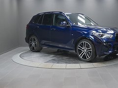 BMW X5 xDrive40d / M Sport / B&W /Värmare /panorama/ se spec