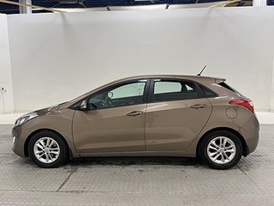 Hyundai i30 1.6 CRDi 110hk P-sensorer Rattvärme Nyservad