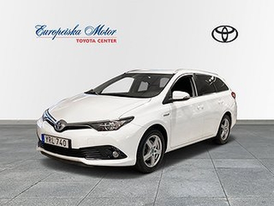 Toyota Auris 1,8 HSD TS / Intense edt / V-hjul /*Fri service