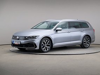 Volkswagen Passat GTE SC Dragpkt Värmare Navi