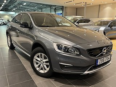 Volvo S60 Cross Country D3 Classic Pro | Navi | Adaptiv farth |