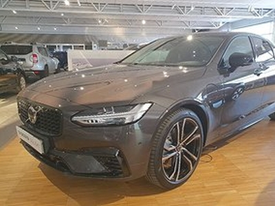 Volvo S90 Recharge T8 Ultimate Dark