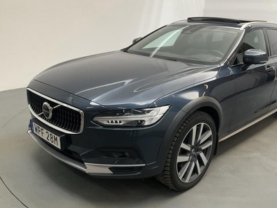 Volvo V90B5 Cross Country AWD Mildhybrid, Diesel 2022, Kombi