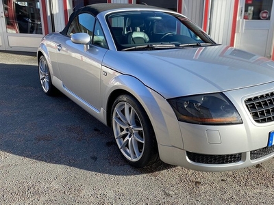 Audi TTRoadster 1.8 T, Cabriolet 2006, Sportkupé