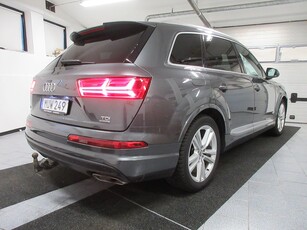 Audi Q7 3.0 TDI V6 272 Quattro S Line Panor Värm 7 s Cockpit