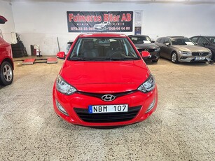 Hyundai i20 1.2 Premium Ny Besiktigad & Ny Servad