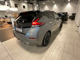 Nissan Leaf 39 KWh N-Connecta 150hk LED 360 Ratt-värm V-HJUL!