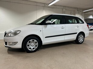 Skoda Fabia Kombi 1.2 TSI Elegance Dragkrok SoV-Hjul 1-Ägare