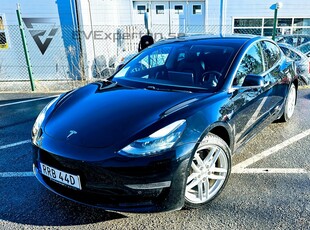 Tesla Model 3 Long Range AP Pano Navi B-kamera Sv.Såld REA!