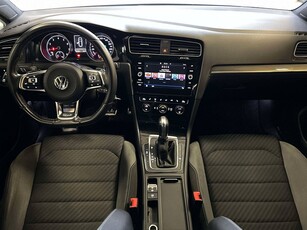 Volkswagen Golf 1.5 TSI R-Line Drag Värmare B-Kamera LED