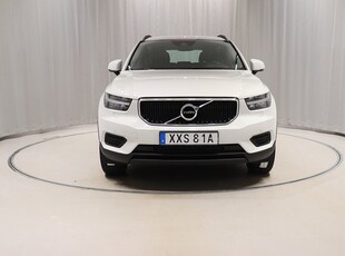 Volvo XC40 T2 129hk VOC Värmare Kamera Sensorer