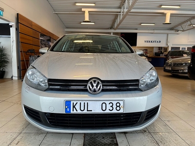 Volkswagen Golf 5D 1.6 TDI Style M-värmare Sov H-jul kamrem bytt